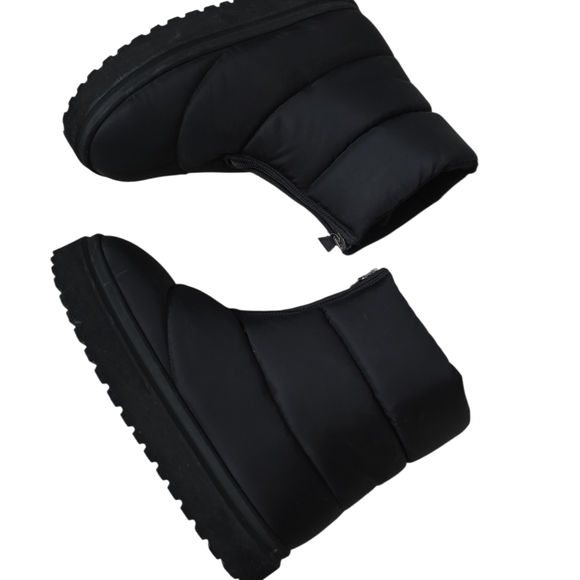 $475 Gia Borghini Women's Black Luna Quilted Puffy Ankle Boot - Picture 5 of 9